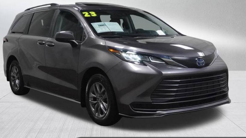 TOYOTA SIENNA 2023 5TDBSKFC0PS099331 image