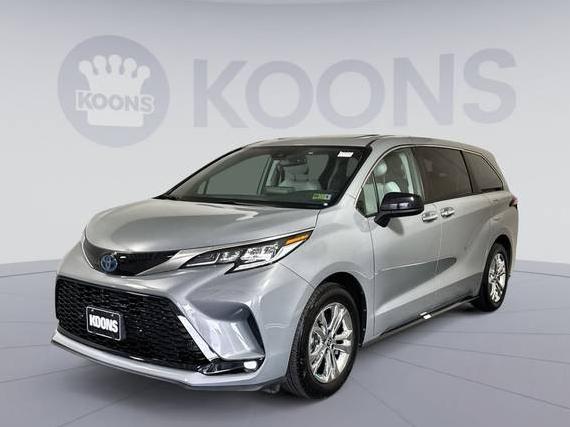 TOYOTA SIENNA 2023 5TDXSKFC2PS085081 image