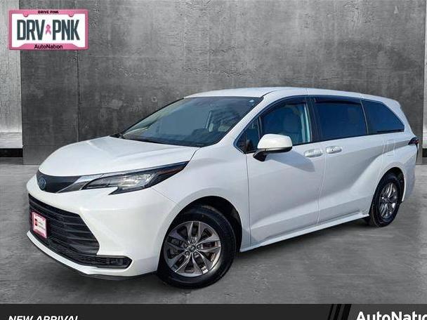 TOYOTA SIENNA 2023 5TDKRKEC7PS162101 image