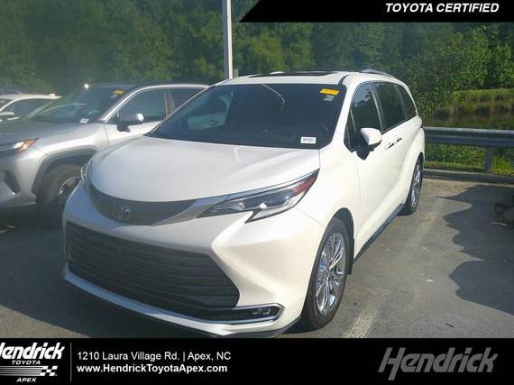 TOYOTA SIENNA 2023 5TDERKEC3PS150279 image