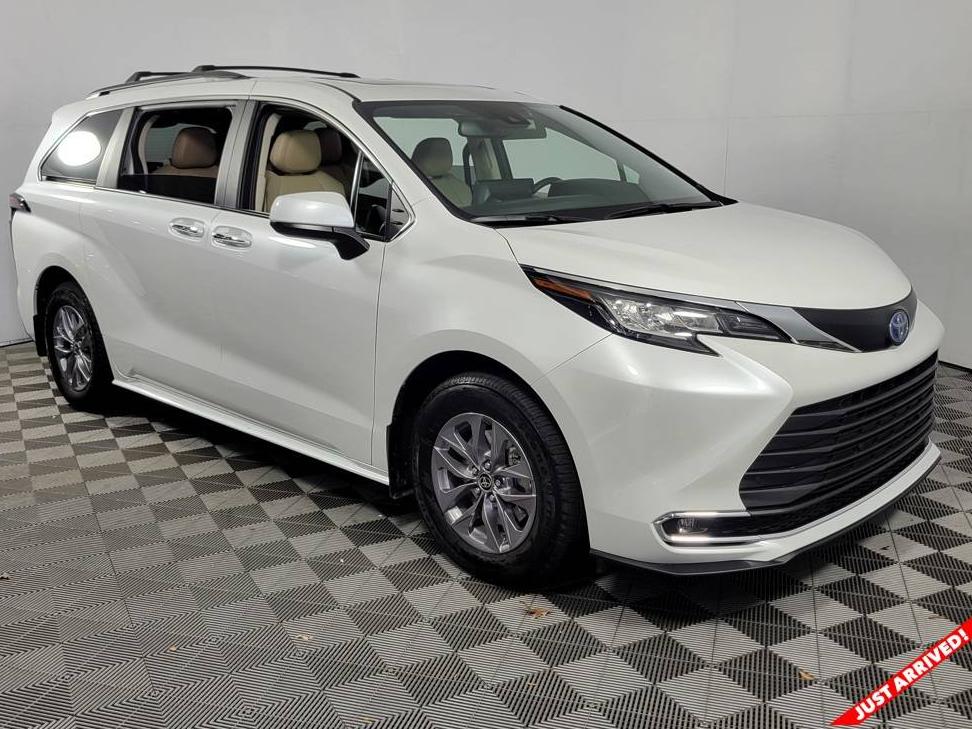 TOYOTA SIENNA 2023 5TDYRKEC1PS157552 image