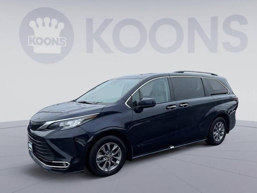 TOYOTA SIENNA 2023 5TDYSKFC7PS078292 image