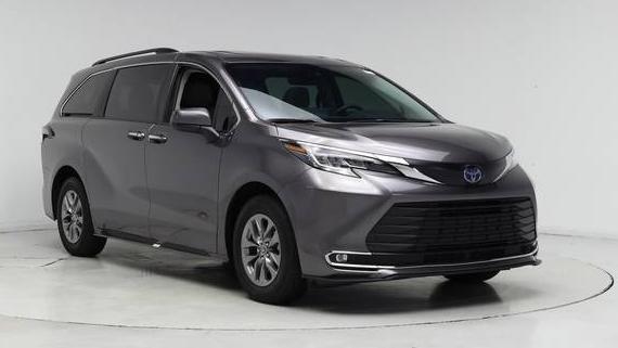 TOYOTA SIENNA 2023 5TDYRKEC1PS178420 image