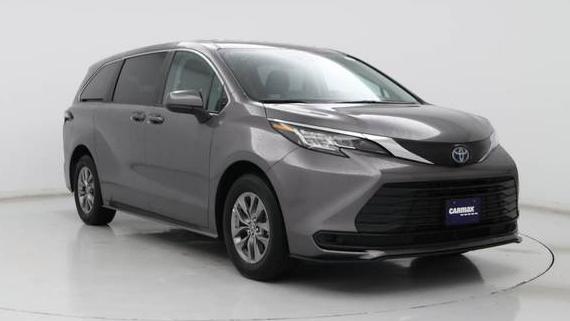 TOYOTA SIENNA 2023 5TDKRKECXPS166028 image