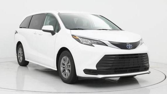 TOYOTA SIENNA 2023 5TDKRKEC0PS139212 image