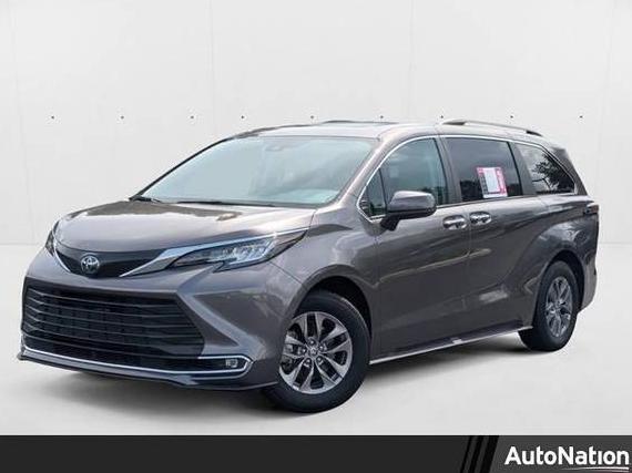 TOYOTA SIENNA 2023 5TDYRKEC2PS155986 image