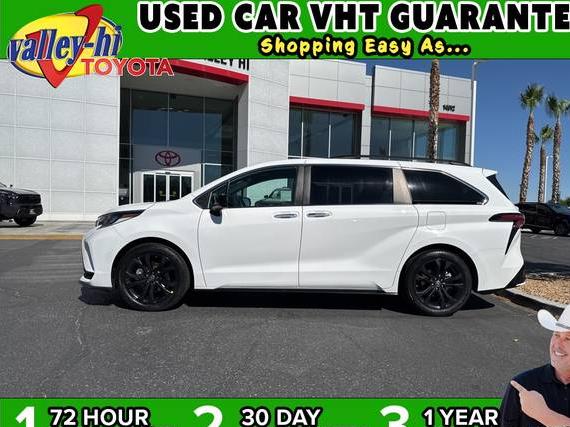 TOYOTA SIENNA 2023 5TDDRKECXPS174378 image