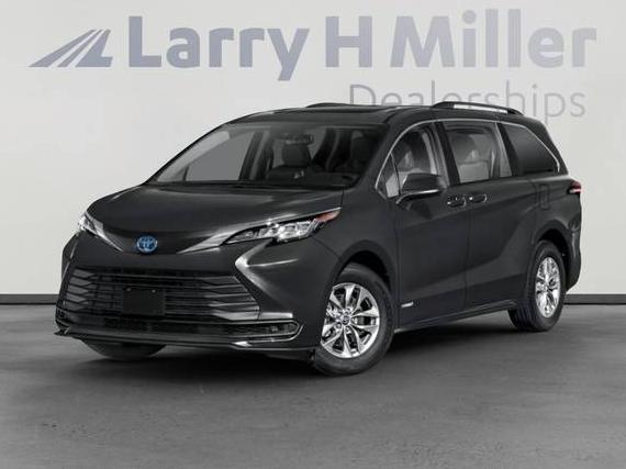 TOYOTA SIENNA 2023 5TDKRKEC2PS160644 image