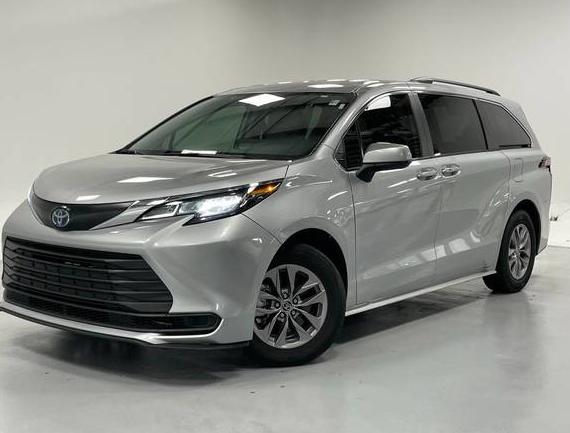 TOYOTA SIENNA 2023 5TDKRKECXPS169396 image