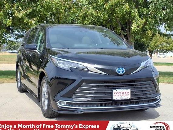 TOYOTA SIENNA 2023 5TDJRKECXPS162542 image