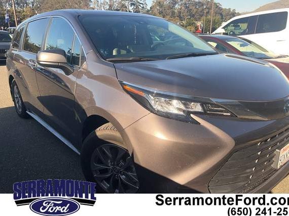 TOYOTA SIENNA 2023 5TDYRKEC9PS138697 image TOYOTA SIENNA 2023 5TDYRKEC9PS138697 image