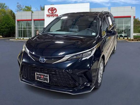 TOYOTA SIENNA 2023 5TDXSKFC0PS087251 image