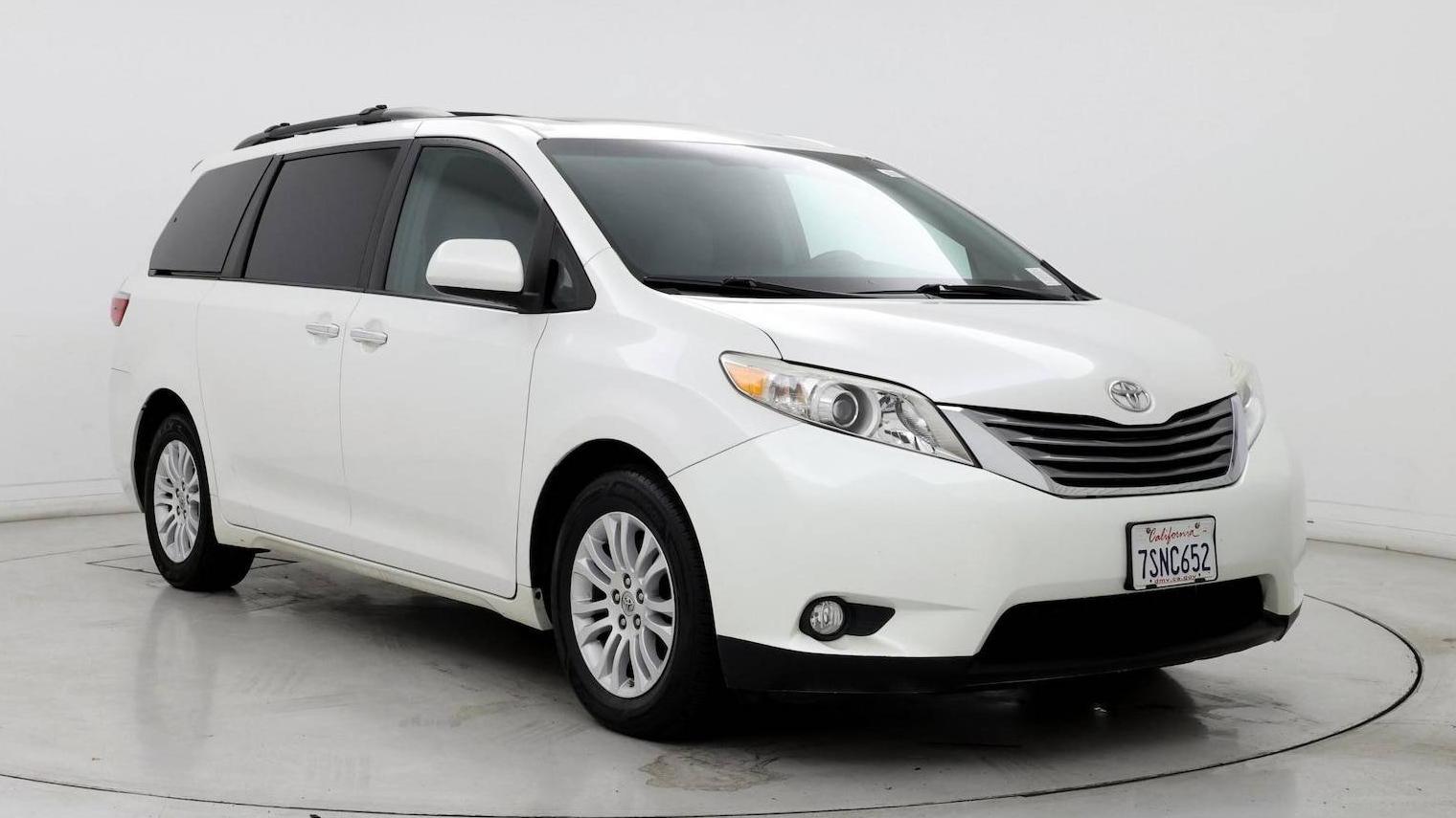 TOYOTA SIENNA 2016 5TDYK3DC6GS740680 image