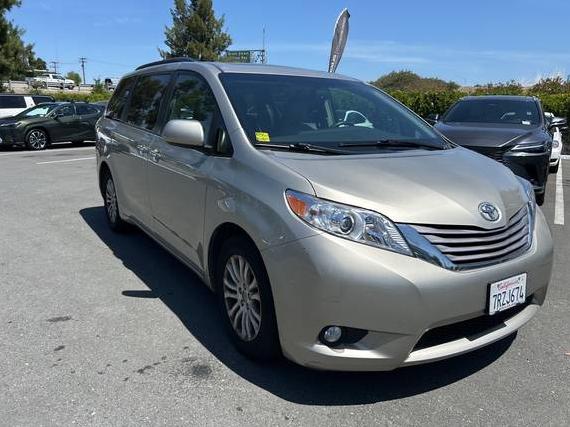 TOYOTA SIENNA 2016 5TDYK3DC3GS697951 image
