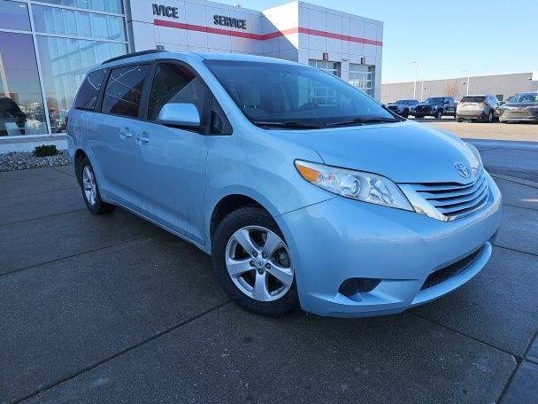 TOYOTA SIENNA 2016 5TDKK3DC6GS759879 image