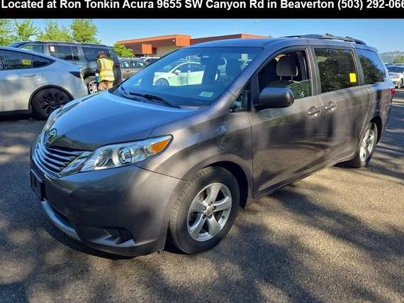 TOYOTA SIENNA 2016 5TDKK3DC0GS748439 image
