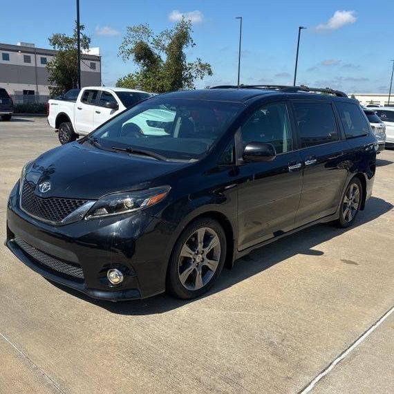 TOYOTA SIENNA 2016 5TDXK3DC3GS719197 image