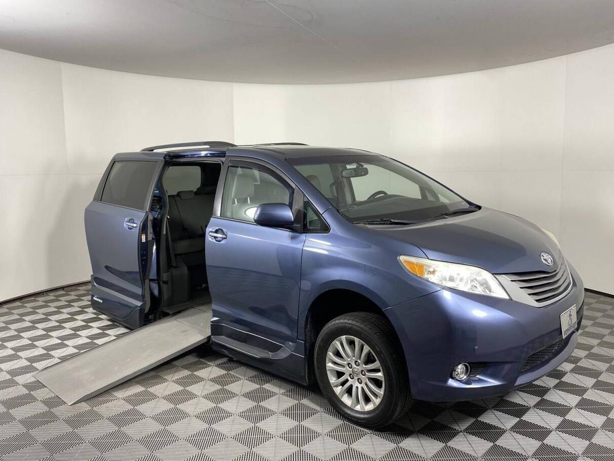 TOYOTA SIENNA 2016 5TDYK3DC5GS703149 image