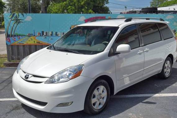 TOYOTA SIENNA 2008 5TDZK22C48S214616 image