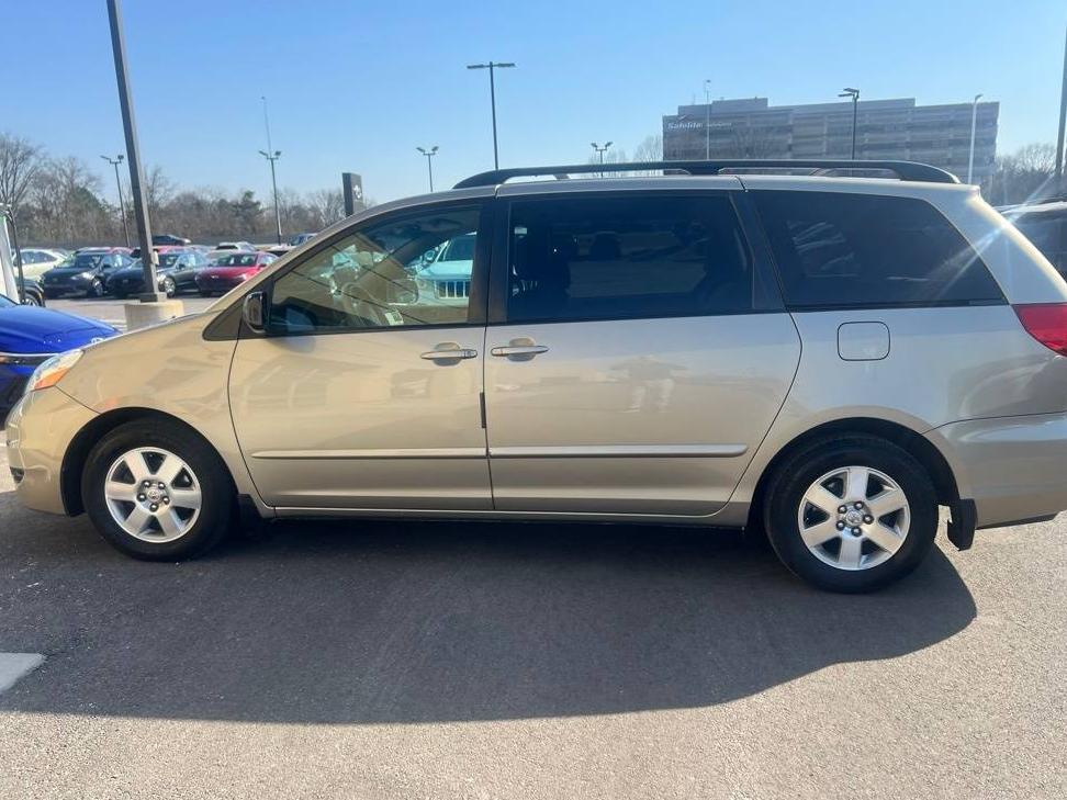 TOYOTA SIENNA 2007 5TDZK23C87S016442 image