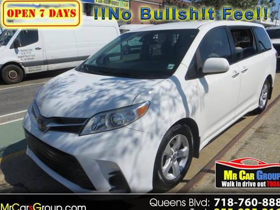TOYOTA SIENNA 2019 5TDKZ3DC4KS975198 image