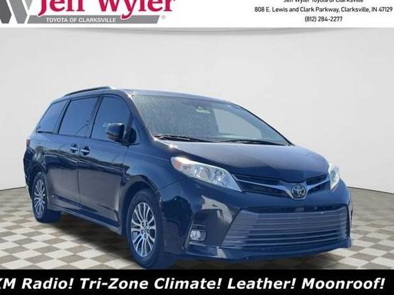 TOYOTA SIENNA 2019 5TDYZ3DC4KS966155 image
