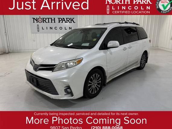 TOYOTA SIENNA 2019 5TDYZ3DC8KS998395 image