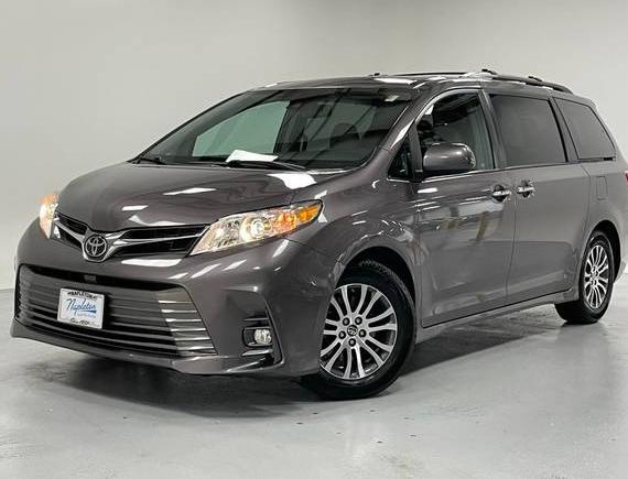 TOYOTA SIENNA 2019 5TDYZ3DC1KS998755 image