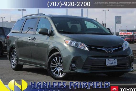 TOYOTA SIENNA 2019 5TDYZ3DC5KS977911 image