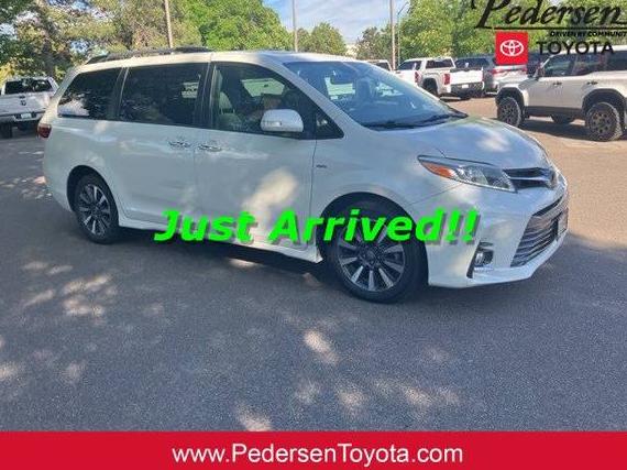 TOYOTA SIENNA 2019 5TDDZ3DC4KS223686 image