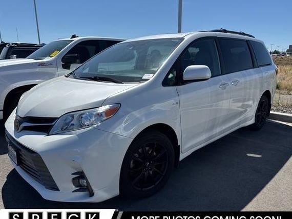 TOYOTA SIENNA 2019 5TDDZ3DC5KS211269 image