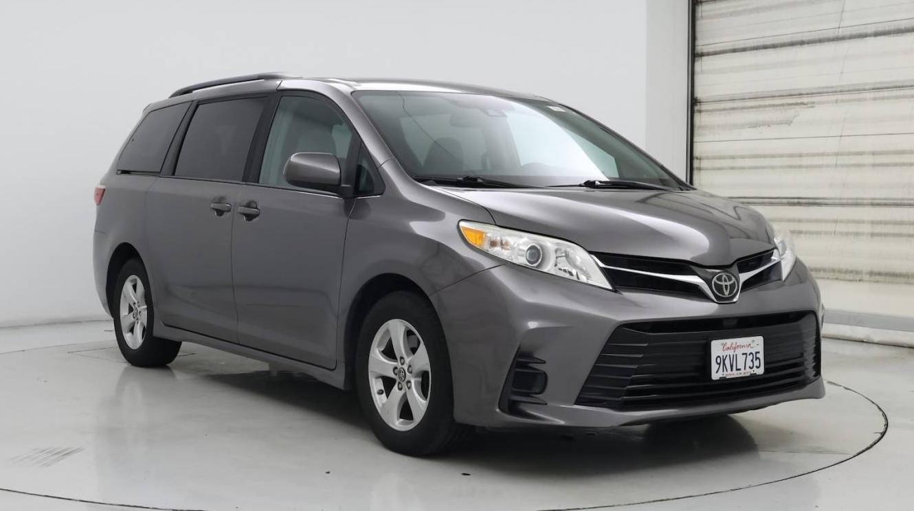 TOYOTA SIENNA 2019 5TDKZ3DC3KS015306 image