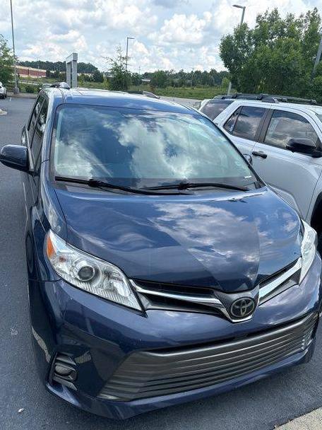 TOYOTA SIENNA 2019 5TDYZ3DC8KS969950 image