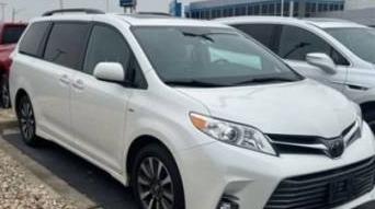 TOYOTA SIENNA 2019 5TDDZ3DC8KS218345 image