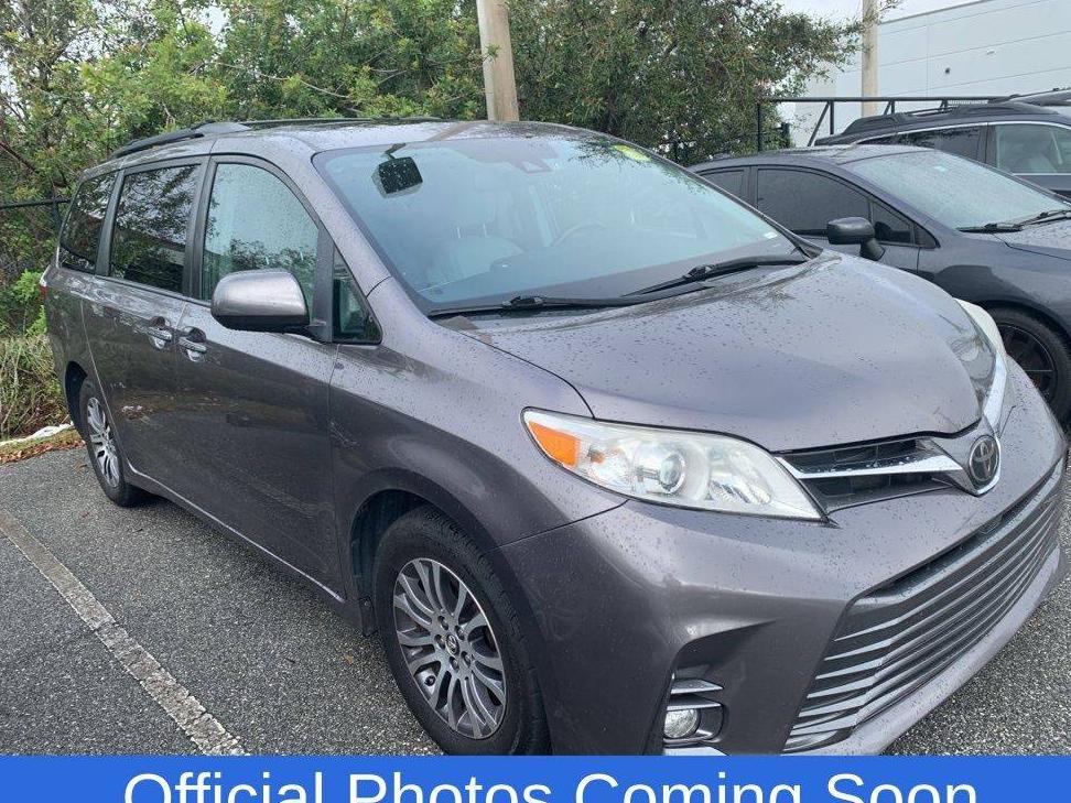 TOYOTA SIENNA 2019 5TDYZ3DC5KS013518 image