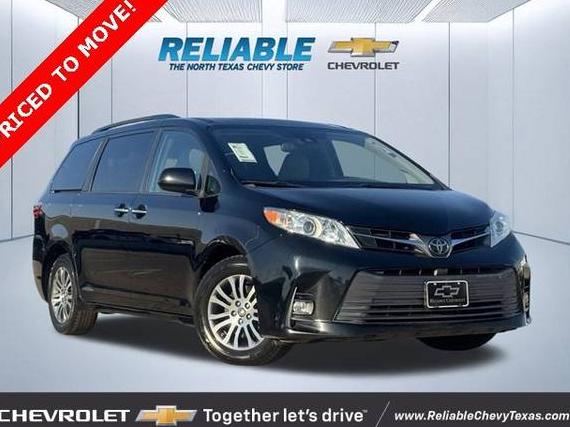TOYOTA SIENNA 2019 5TDYZ3DC2KS984394 image