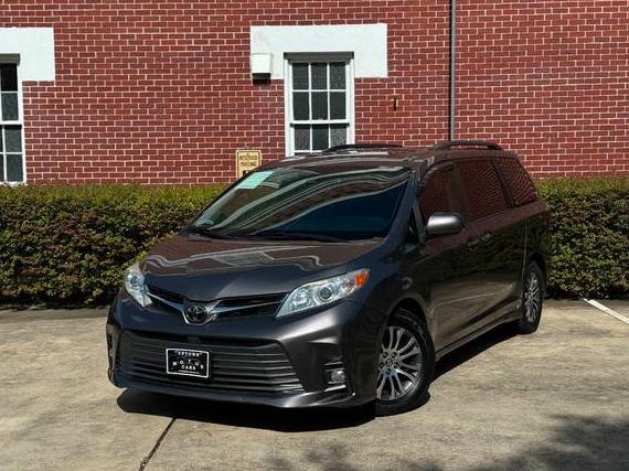 TOYOTA SIENNA 2019 5TDYZ3DC7KS017764 image