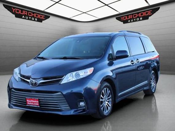 TOYOTA SIENNA 2019 5TDYZ3DC5KS995129 image