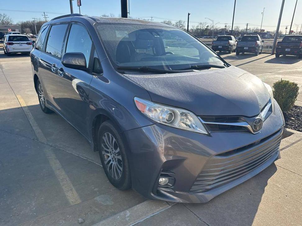 TOYOTA SIENNA 2019 5TDYZ3DC5KS997074 image