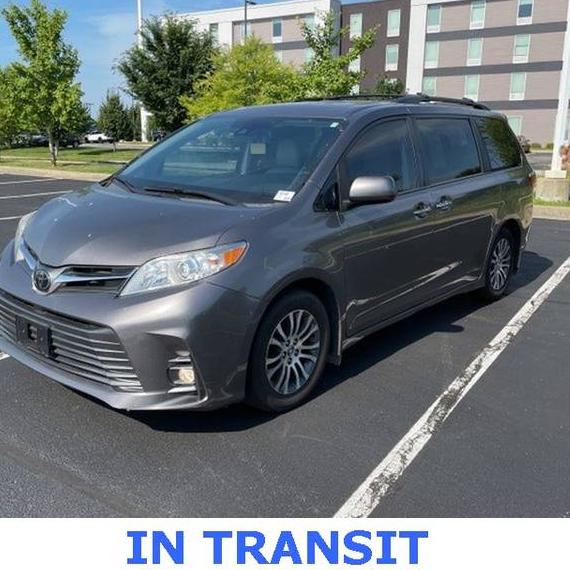 TOYOTA SIENNA 2019 5TDYZ3DC4KS966608 image