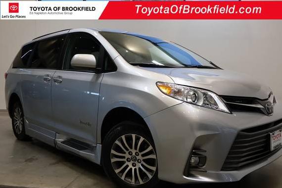 TOYOTA SIENNA 2019 5TDYZ3DC0KS981204 image