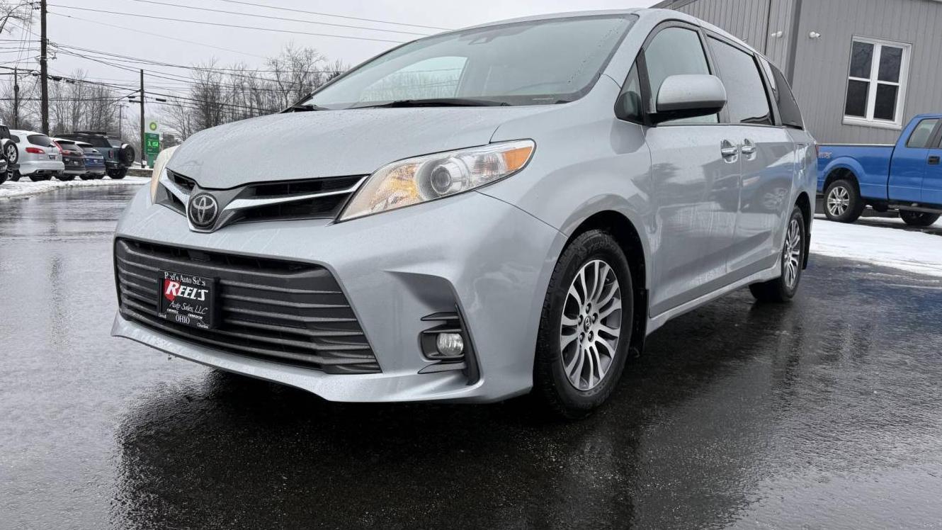 TOYOTA SIENNA 2019 5TDYZ3DC9KS985624 image