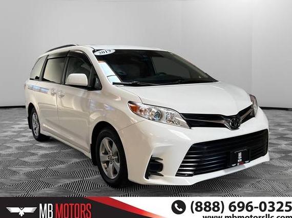 TOYOTA SIENNA 2019 5TDKZ3DCXKS999375 image