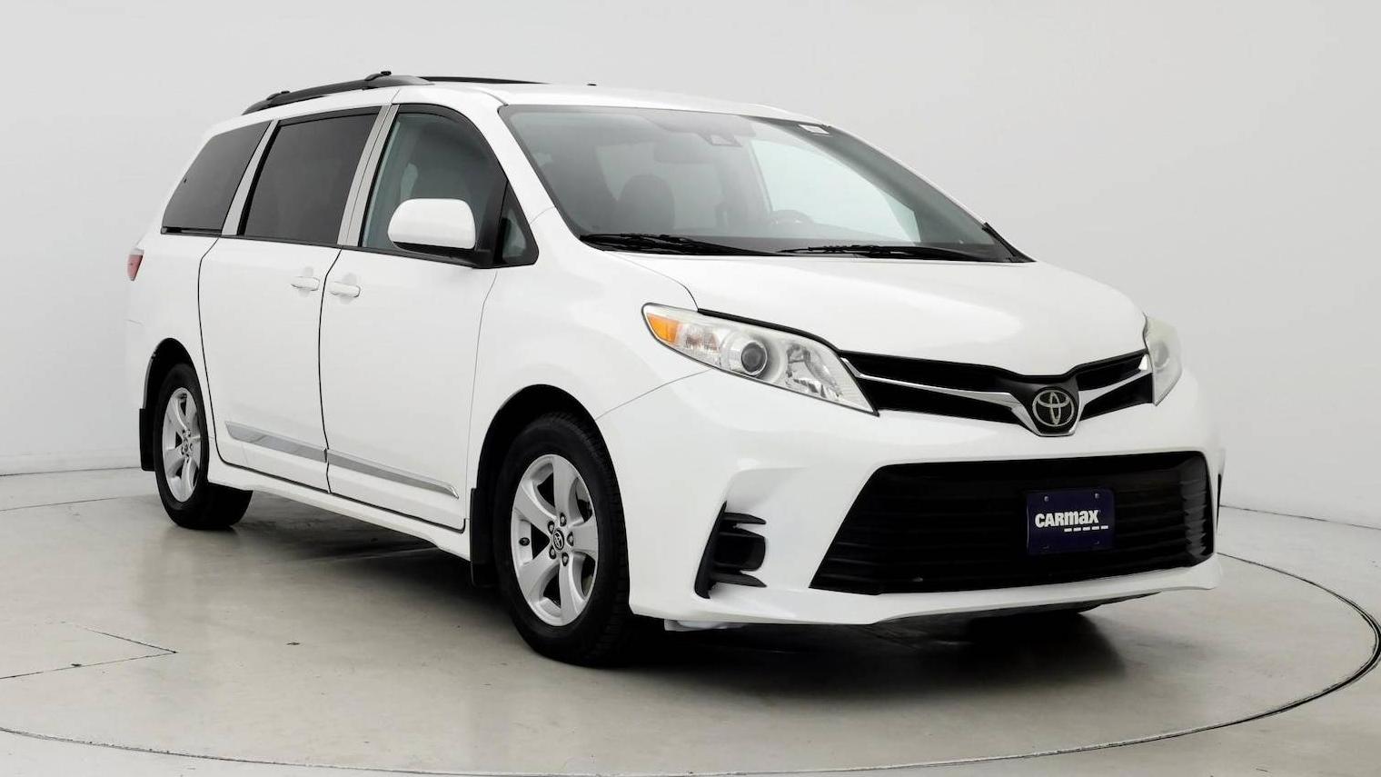 TOYOTA SIENNA 2019 5TDKZ3DCXKS999313 image