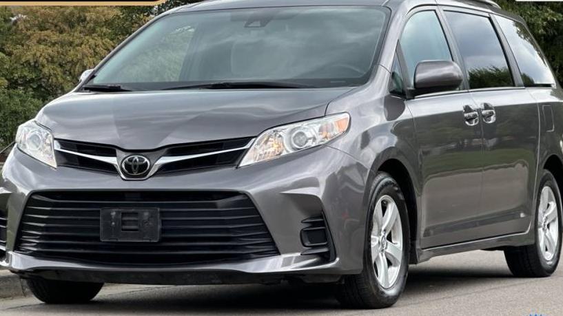 TOYOTA SIENNA 2018 5TDKZ3DC4JS911290 image