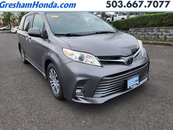 TOYOTA SIENNA 2018 5TDYZ3DC0JS911362 image