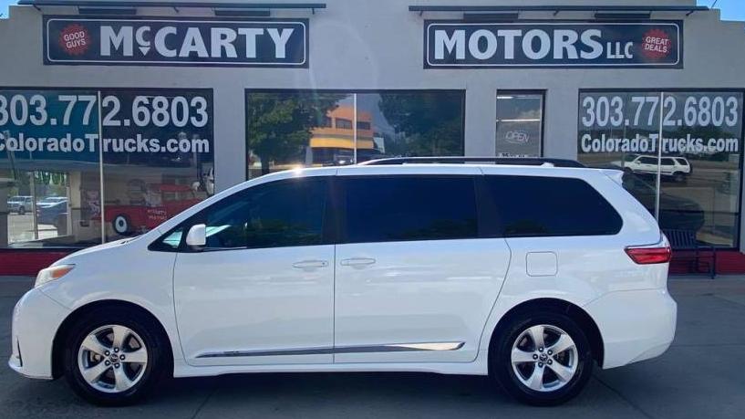 TOYOTA SIENNA 2018 5TDKZ3DC2JS939718 image