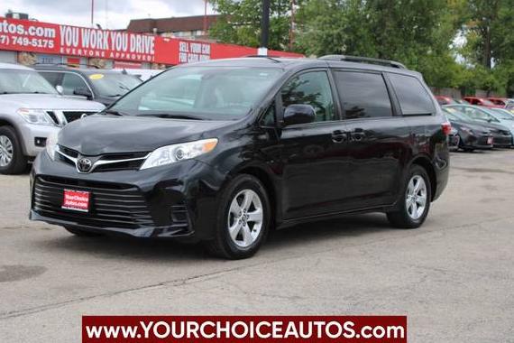 TOYOTA SIENNA 2018 5TDKZ3DC5JS944928 image