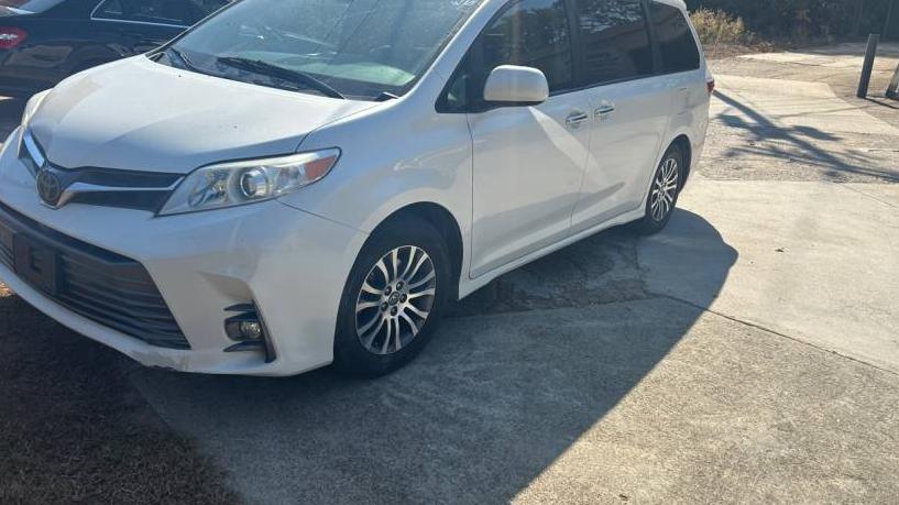 TOYOTA SIENNA 2018 5TDYZ3DC1JS953183 image