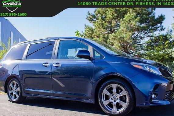 TOYOTA SIENNA 2018 5TDXZ3DC5JS962870 image